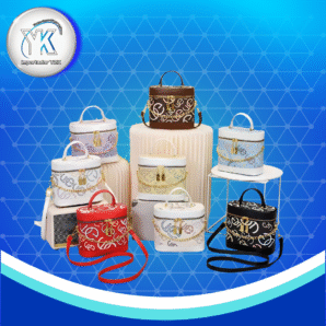 BOLSO EN FORMA CUADRADA CON HERMOSO DISEÑO